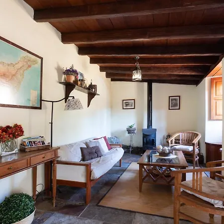 Casa Del Cura Viejo Kır Evi Arafo