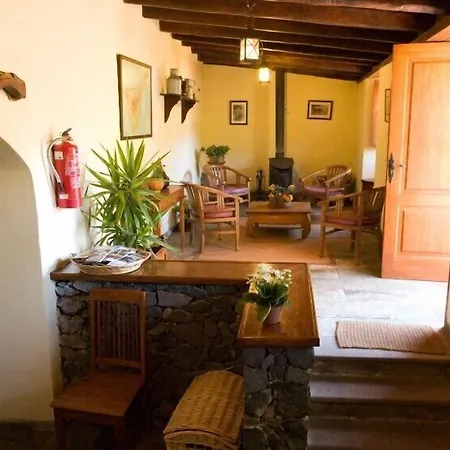 Casa Del Cura Viejo * Arafo